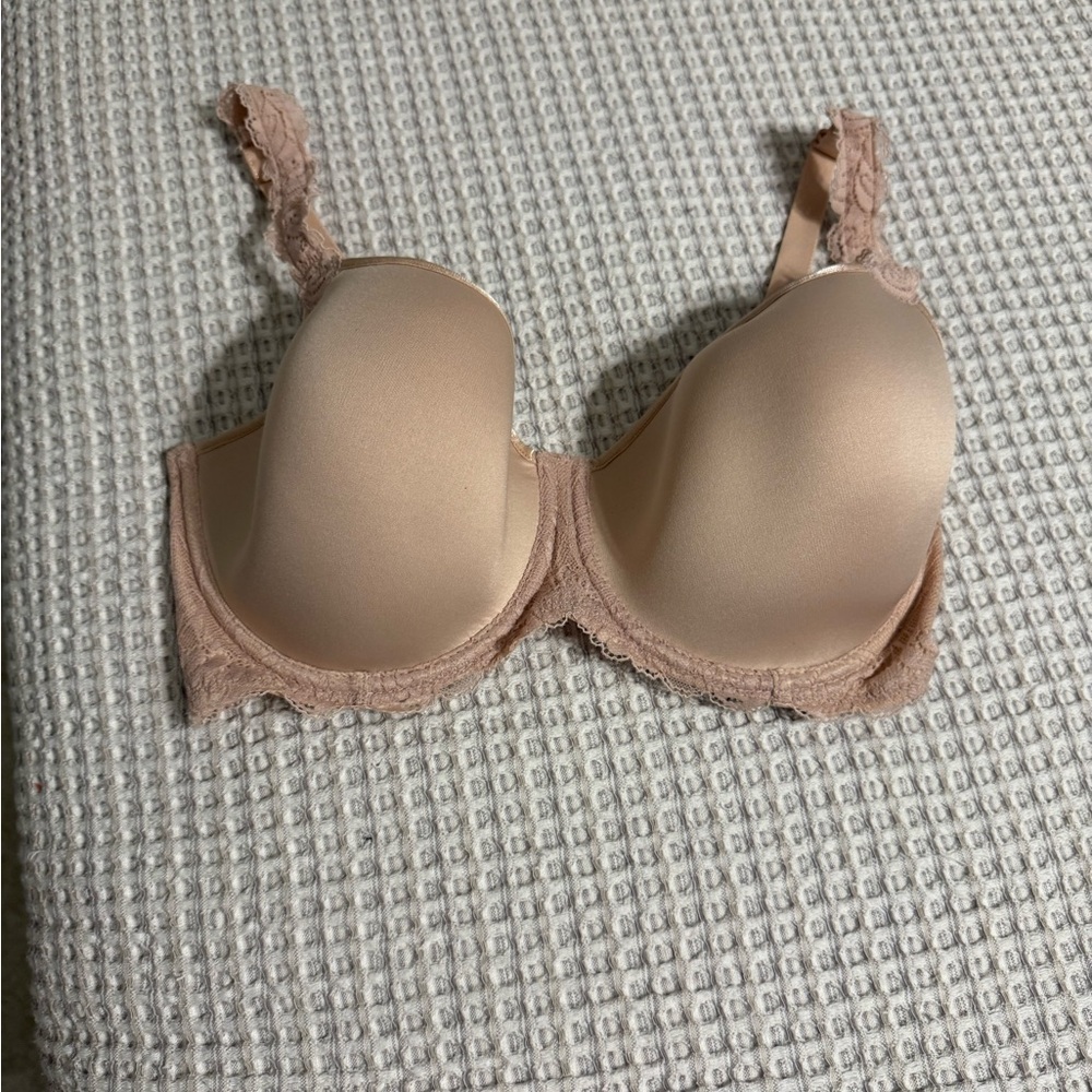 Wacoal Cream T-Shirt Bra with Molded Cups
